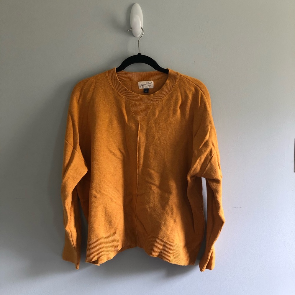 universal thread sweater!